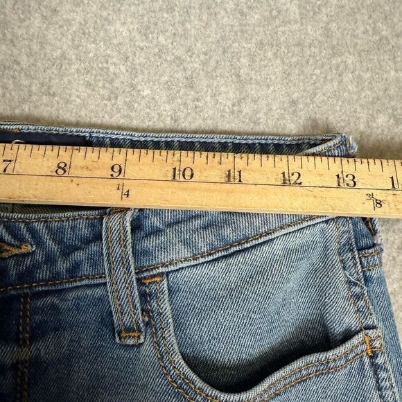 Hollister Womens Size 9 Ultra High Rise Mom Denim Jeans Blue Light Wash - Picture 3 of 8